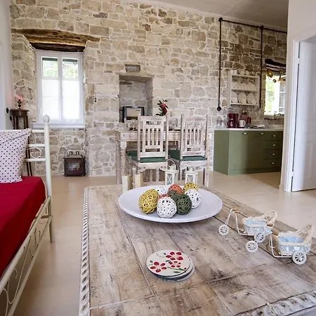 Eleonas Case de vacanță *